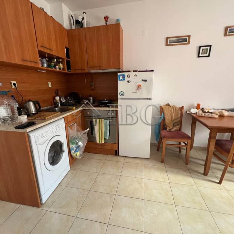 Bright 2-bedroom apartment in Sunny Day 3, Sunny Beach, perfect for relaxing holidays. Fully equippe.