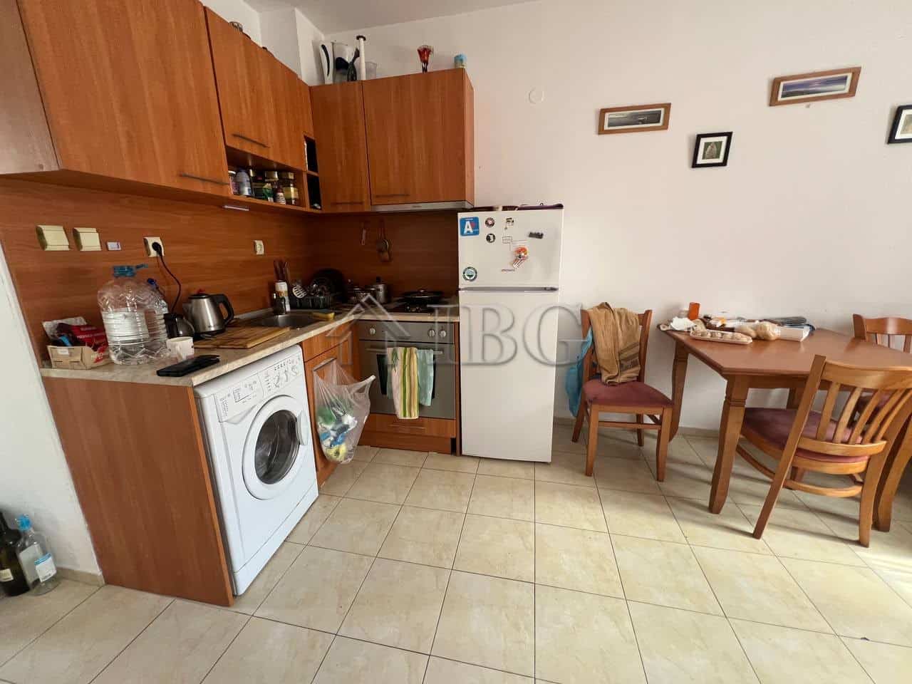 Bright 2-bedroom apartment in Sunny Day 3, Sunny Beach, perfect for relaxing holidays. Fully equippe.