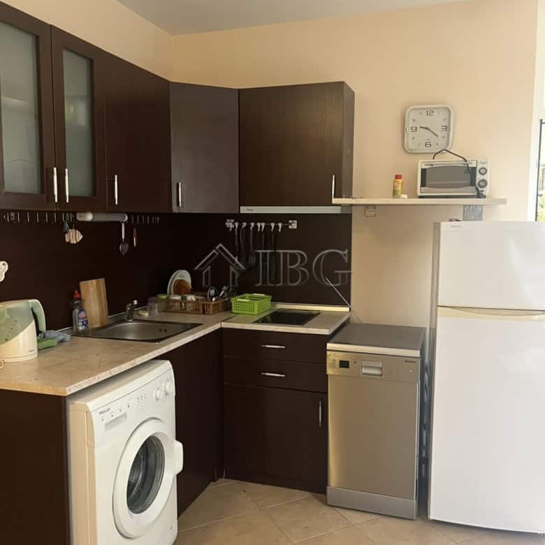 Bright kitchen with modern appliances in Balkan Breeze 2, Sunny Beach.