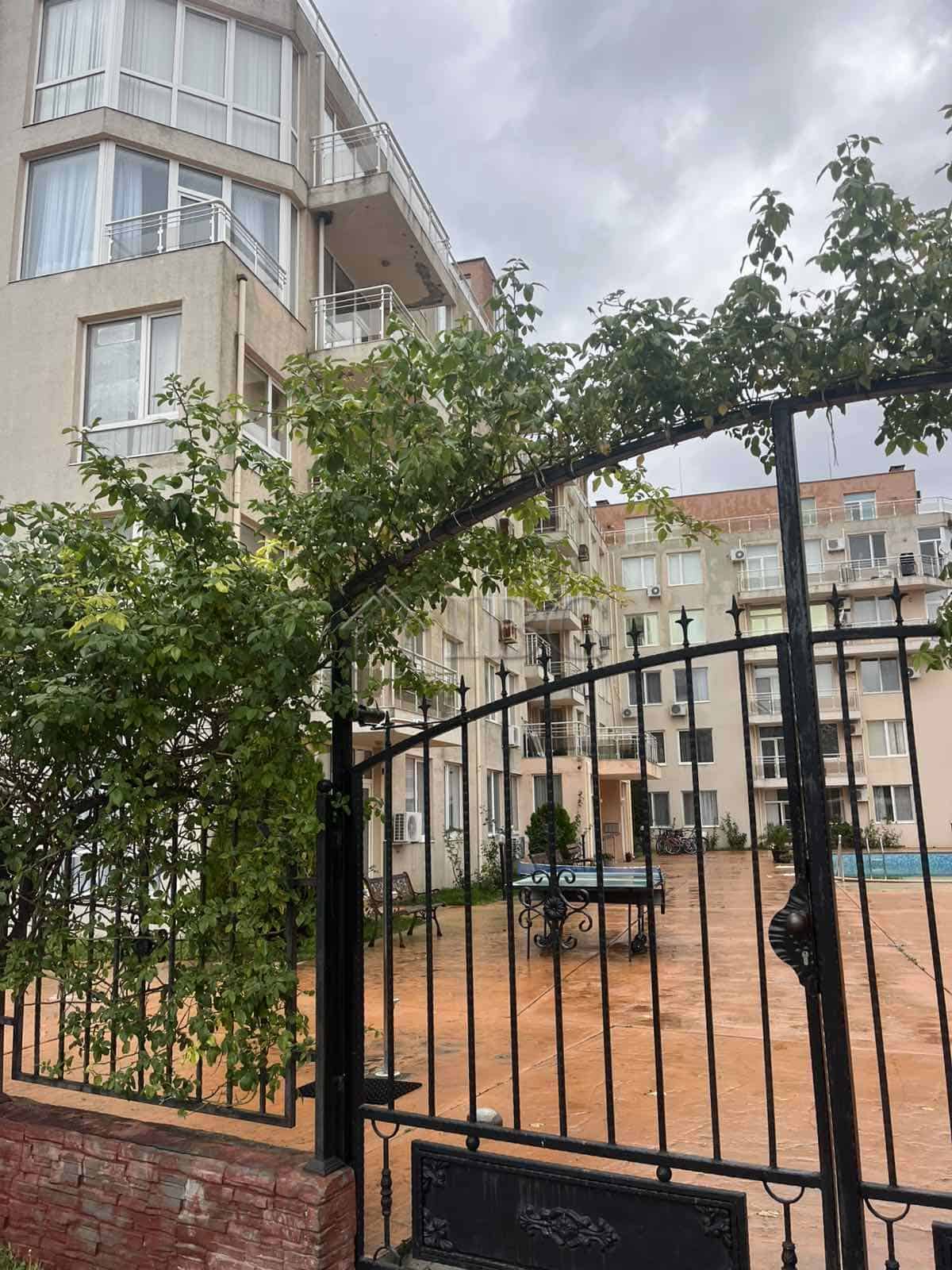 Bright 1-bedroom apartment with balcony in Balkan Breeze 2, Sunny Beach. Ideal for investment or hol.