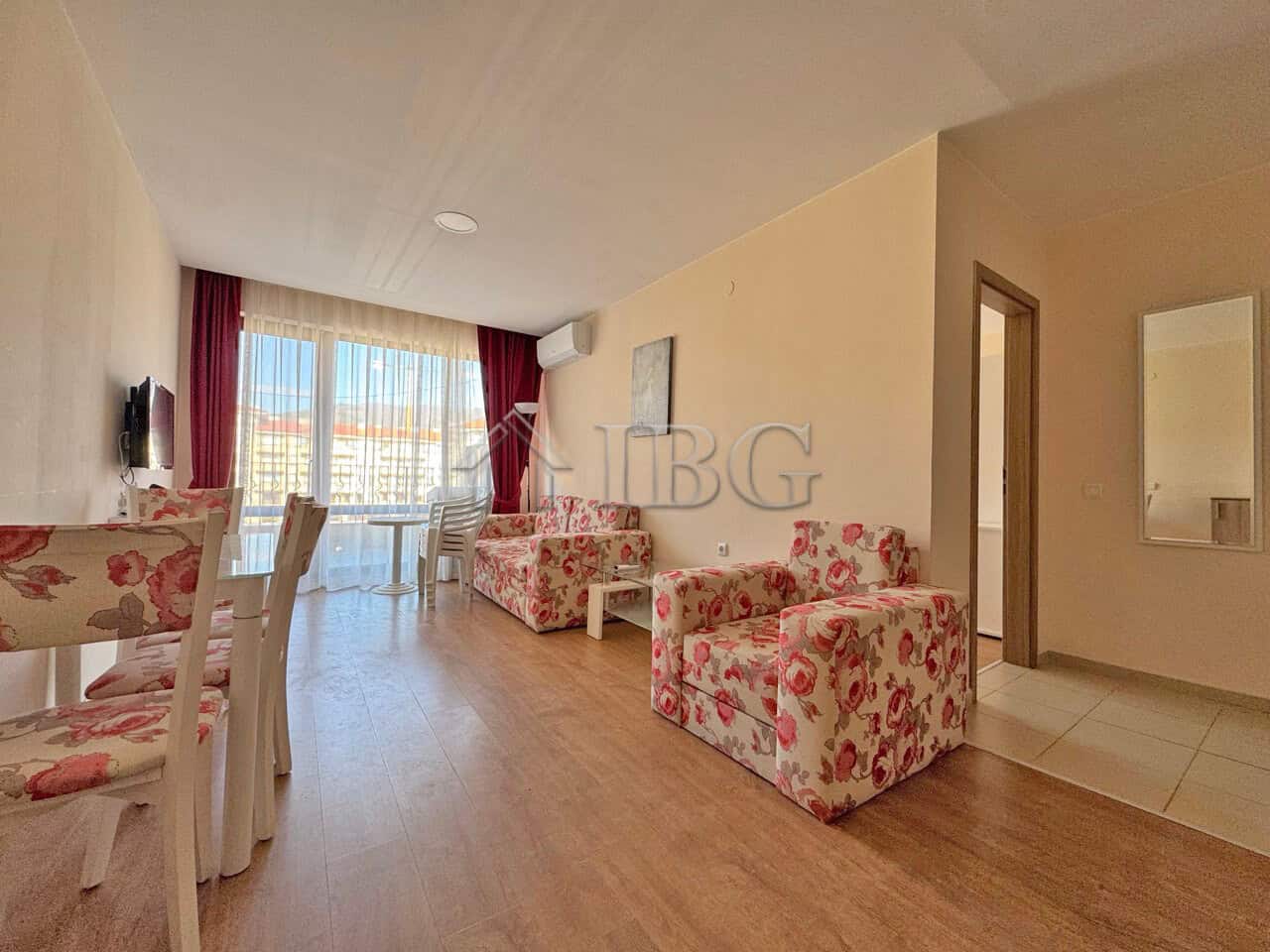 Apartment (1+1) for Sale | Premier Fort Beach, Sveti Vlas Spacious 1+1 apartment with sea views at Premier Fort Beach, Sveti Vlas, perfect for investment or l.