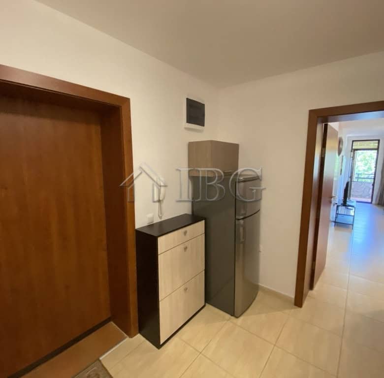 Bright apartment with 2 bedrooms, 1½ bathrooms, and a 17 sq. m. terrace in Sveti Vlas. Perfect for c.