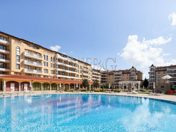 Luxurious 1-bedroom apartment at Royal Sun, Sunny Beach, featuring a spacious pool area and vibrant.