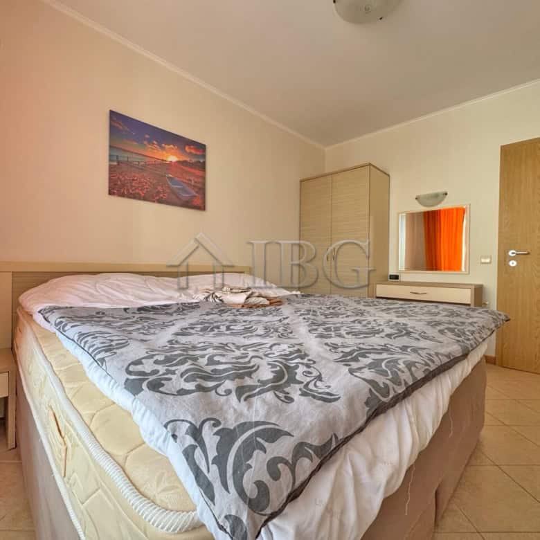 Bright 1-bedroom apartment for sale in Royal Sun, Sunny Beach, Bulgaria.