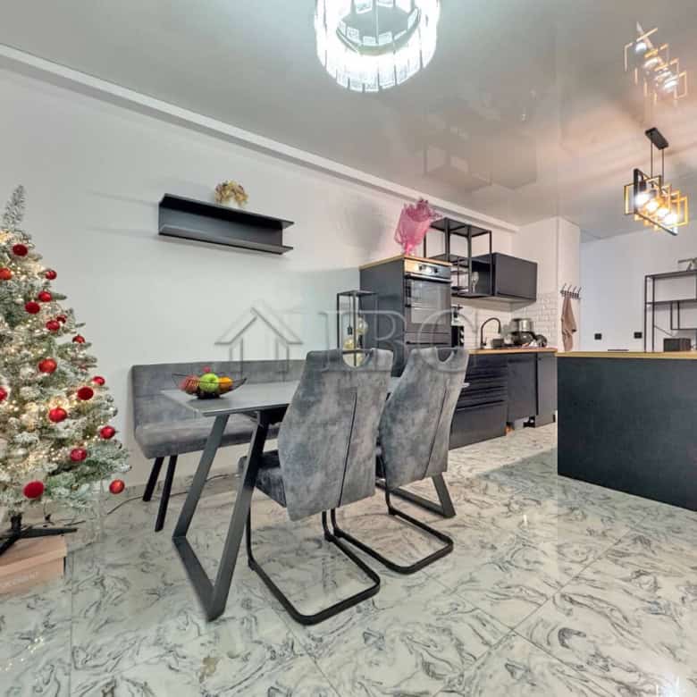 Bright, modern 3-room apartment with a spacious terrace in Sunny Beach. Perfect for comfortable livi.