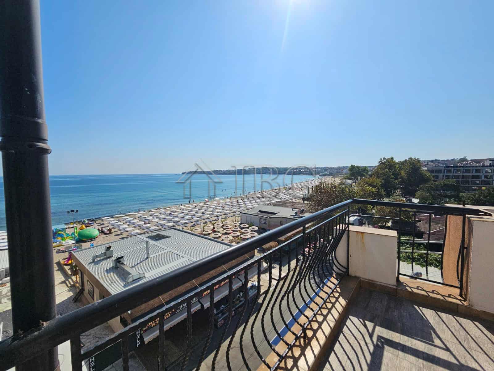 Sea view apartment with 2 bedrooms and 2 bathrooms in Sozopol, offering stunning coastal scenery and.