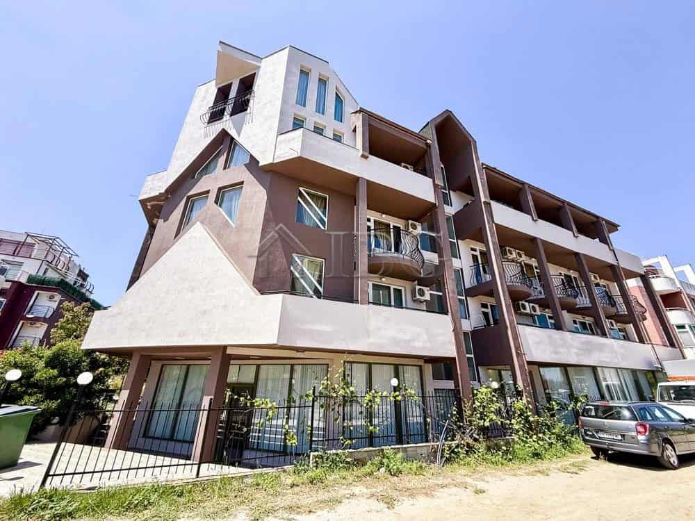 One-bedroom apartment in Ravda with south-facing balcony and modern design.