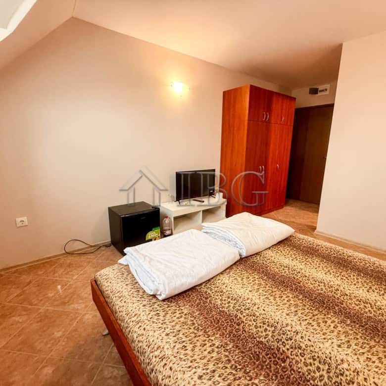 Cozy studio apartment with storage space in Summer Ravda, Bulgaria.