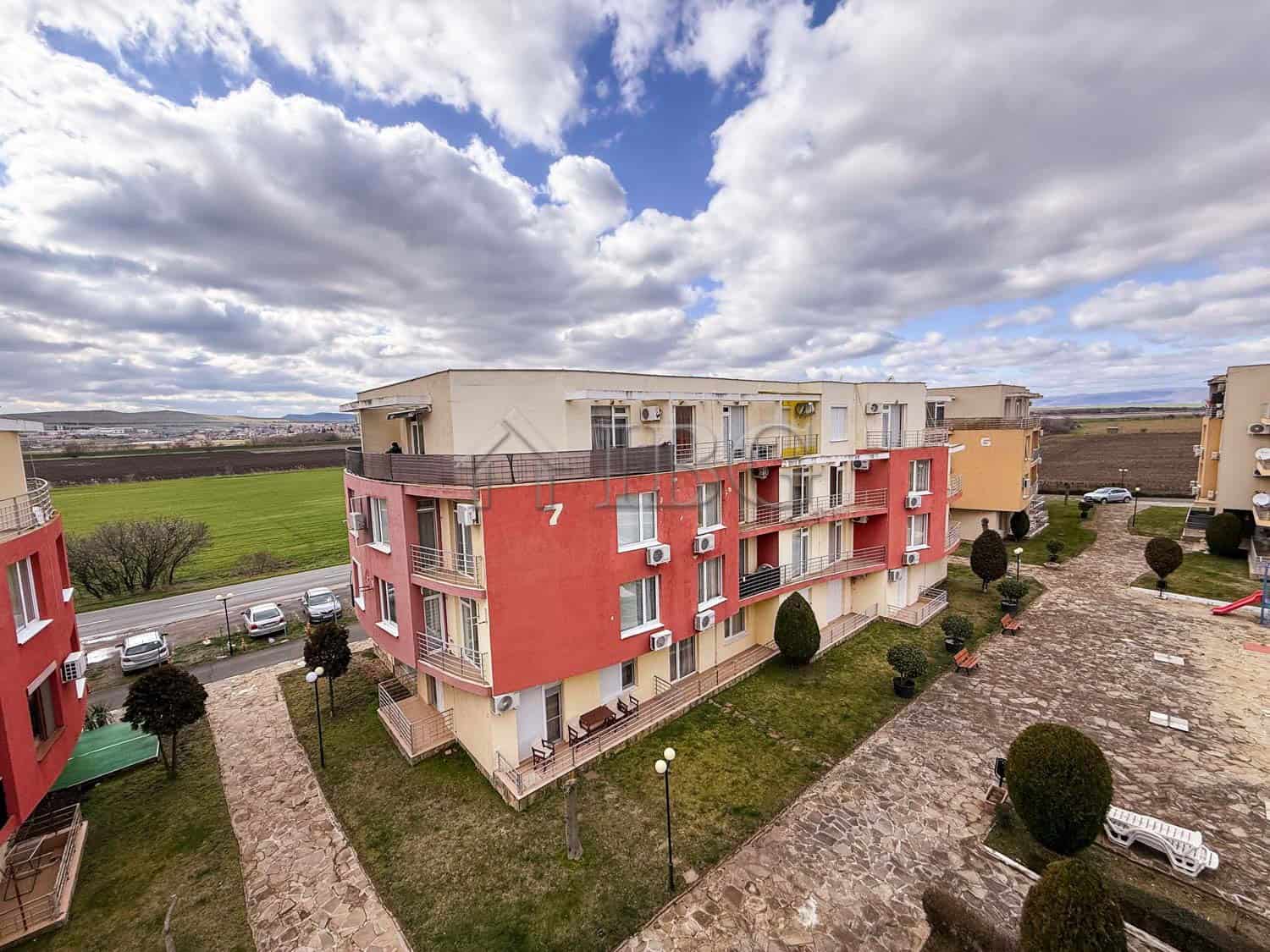 Bright studio apartment for sale in Sunny Beach, perfect for vacation or investment. Close to beache.