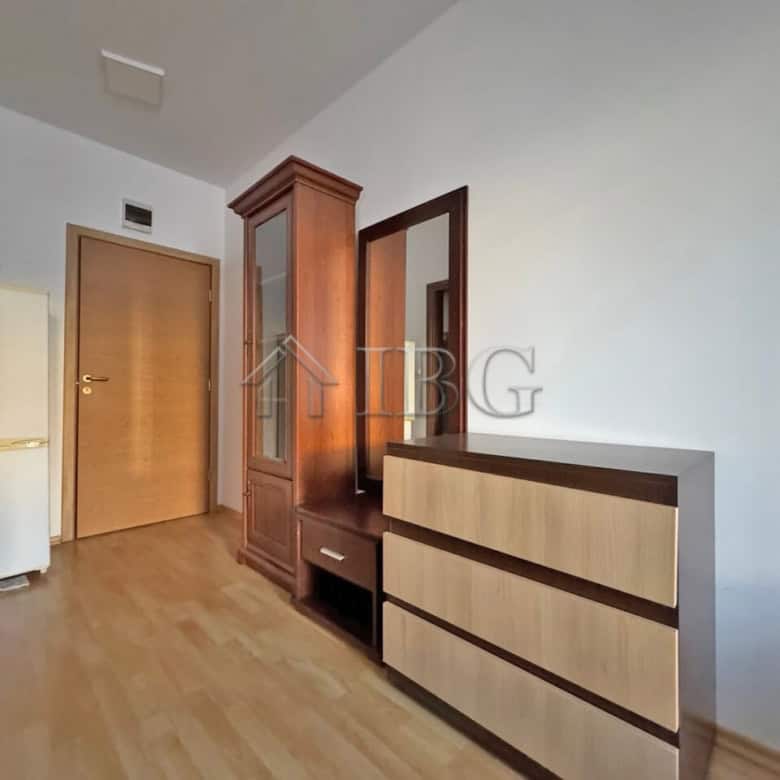 Compact studio apartment with modern furnishings close to Sunny Beach. Ideal for holiday or investme.