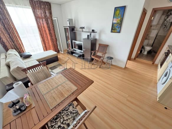 Bright 1-bedroom apartment with panoramic sea views and modern furnishings. Perfect for a relaxing b.