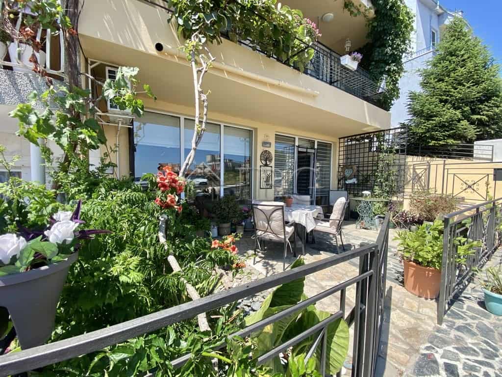 Bright outdoor terrace with garden and seating area in Sveti Vlas.