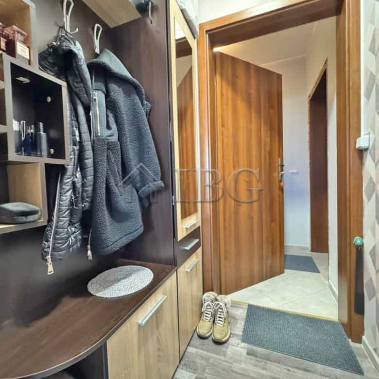 Cozy furnished studio with balcony in Topoli Complex, Sunny Beach, ideal for holidays or investment.