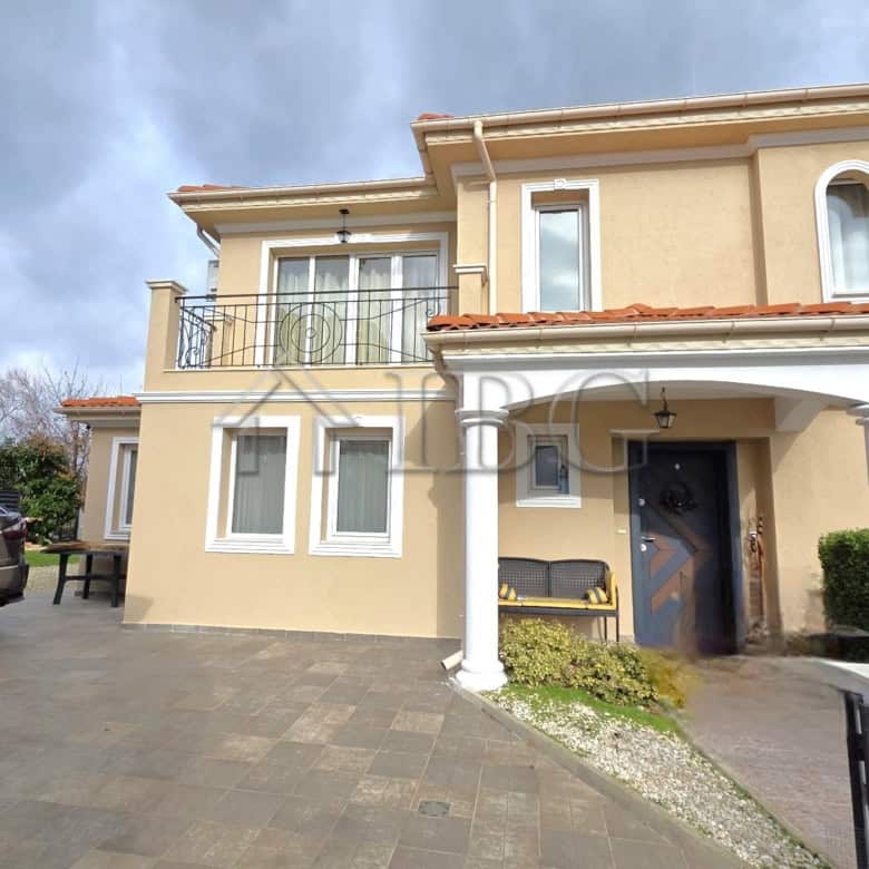 Elegant villa with spacious outdoor area in Victoria Hill, Pomorie, perfect for luxury living.
