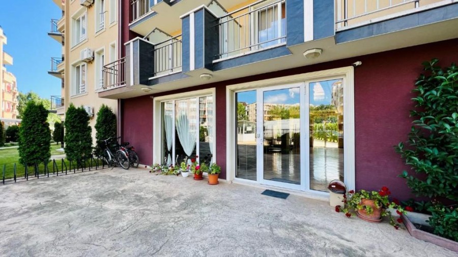 Fully furnished studio in Sunny Beach, 39 sq.m., near the sea, with balcony and garden view.
