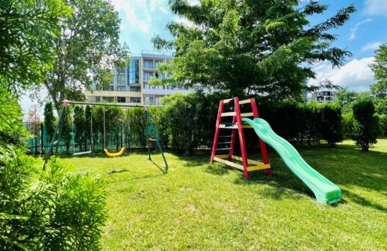 Bright fully furnished studio in Vip Vision, just 400m from the sea in Sunny Beach. Perfect for inve.