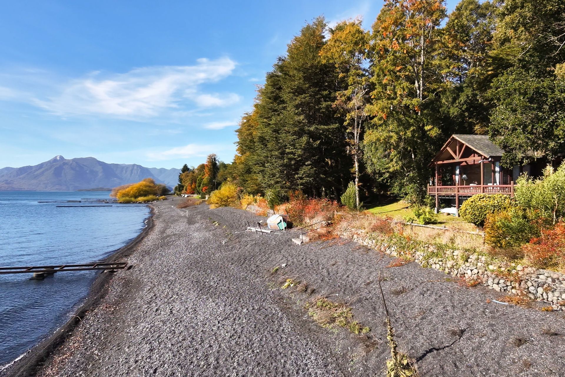 CP1013-Casa-Lago-private-shoreline-Chile-100