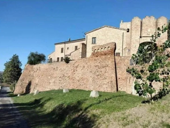 Veduta castello 1